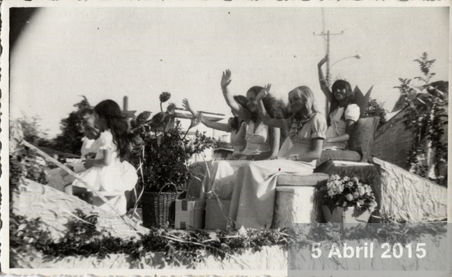 1974 - carnaval frutillarino - eleccion de la reina- alberto guzman.tiff.jpg